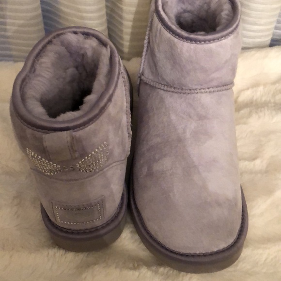 UGG Lavender Bailey Bow Boots with Swarovski Crystals Size USA 7 - Picture 13 of 15